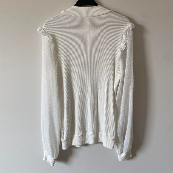 Women's Long Sleeve White Sweater Size Medium - Picture 2 of 7